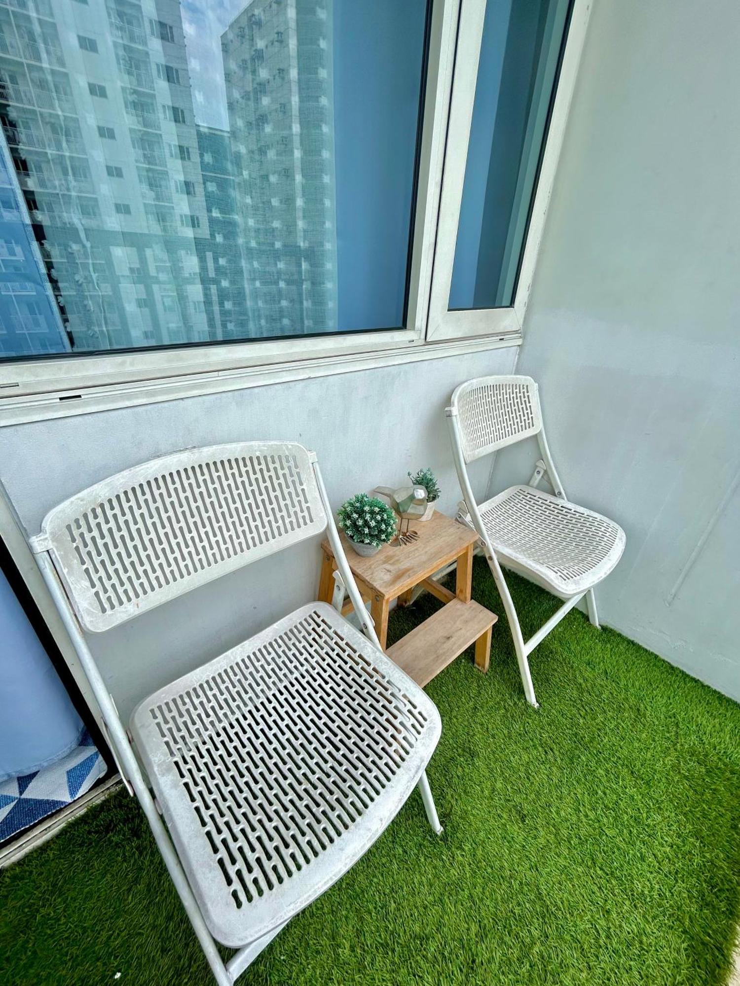 Santiorini At Shore Residences Pasay Exterior photo